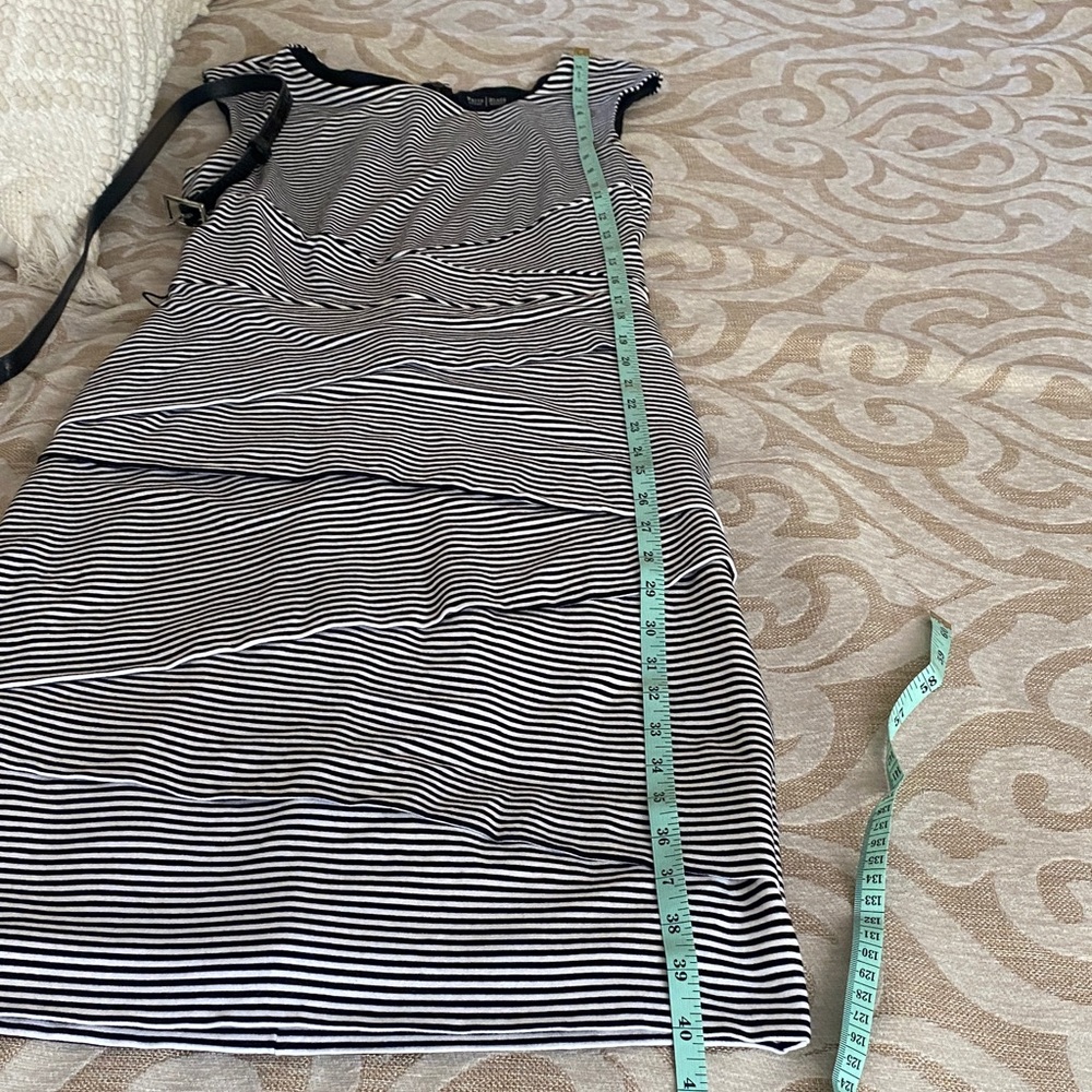 White House Black Market Black White Striped Sheath Dress Belted Size 6 - Picture 9 of 10